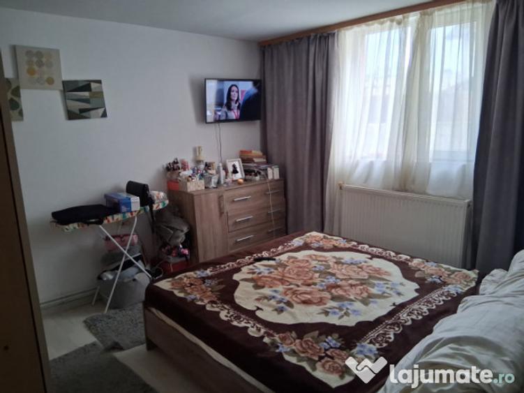 Casă cu 7 camere cu Teren 863 Mp în Brestei