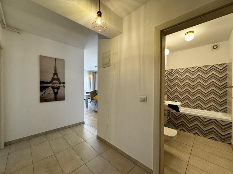 Apartament cu 2 camere decomandat, mobilat în Vest