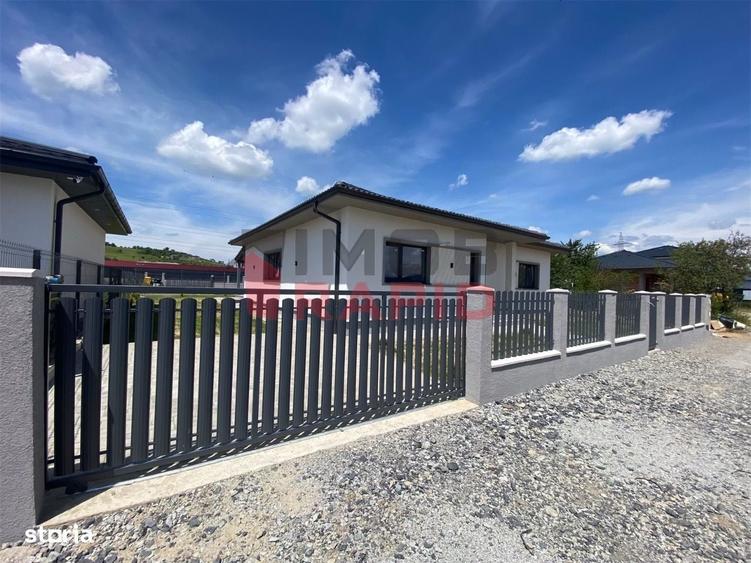 Casă cu 4 camere în Central