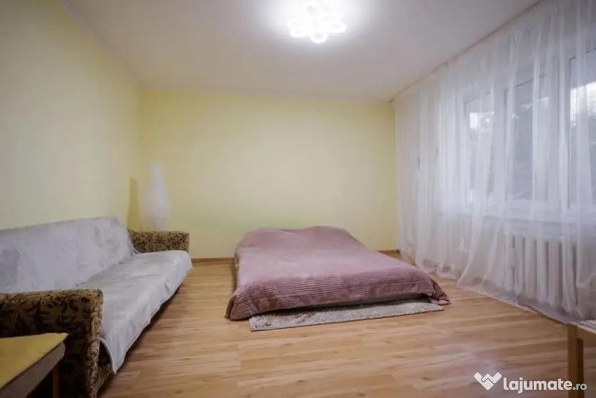 Garsonieră în P-ța Muncii