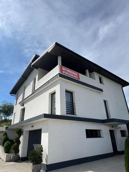 Casă cu 3 camere în Exterior Vest