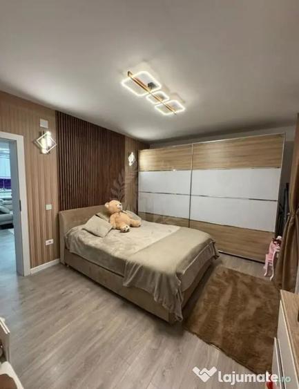 Apartament cu 3 camere decomandat în Albert