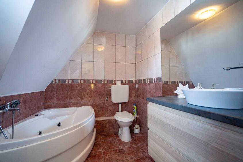 Casă individuală cu 3 camere cu Canalizare în Oncea
