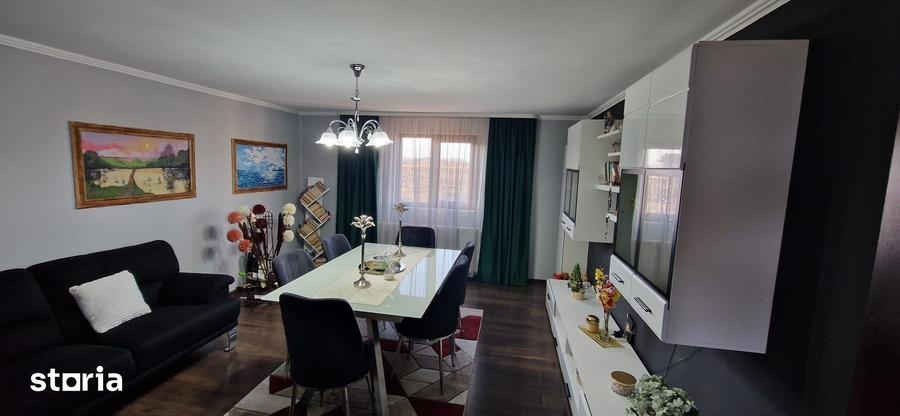 Casă cu 5 camere cu Teren 1400 Mp în Baia