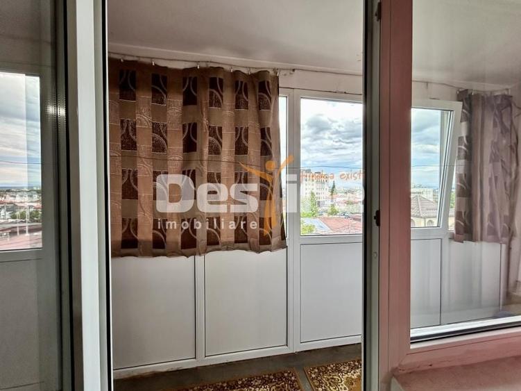 Apartament cu 2 camere decomandat, mobilat în Central