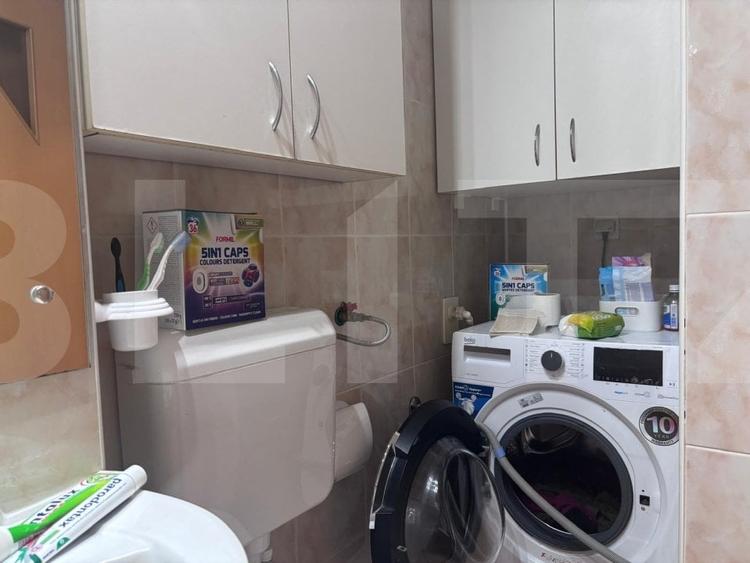 Apartament cu 3 camere semidecomandat, mobilat în Lipovei
