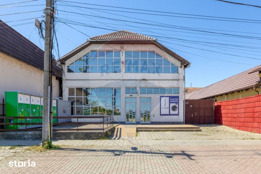 Spațiu comercial, de 400 mp, în Aradul Nou