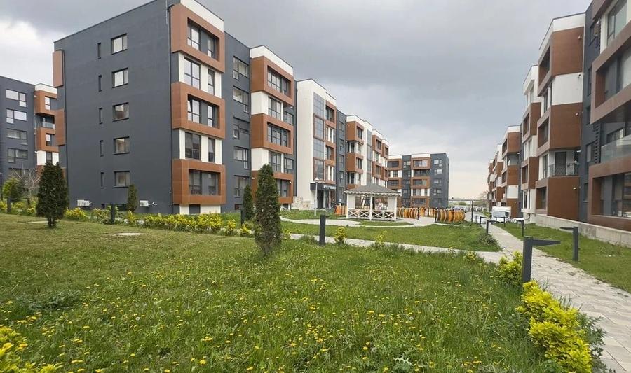 Apartament cu 2 camere decomandat, mobilat în Carrefour