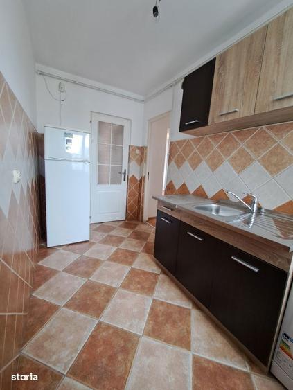De inchiriat apartament cu 2 camere etaj 4/10 - 7