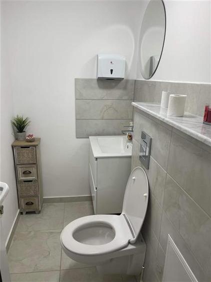 Spațiu comercial, de 60 mp, în Sud