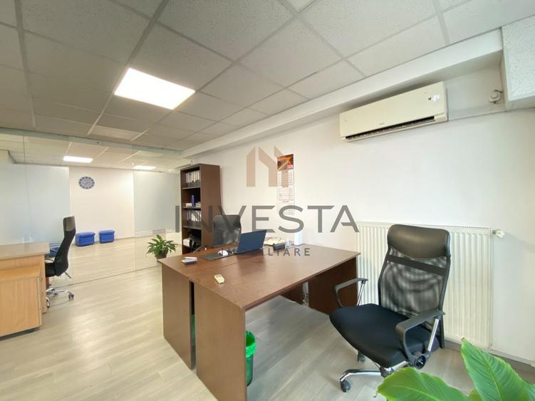 Apartament cu 4 camere decomandat, mobilat în Central