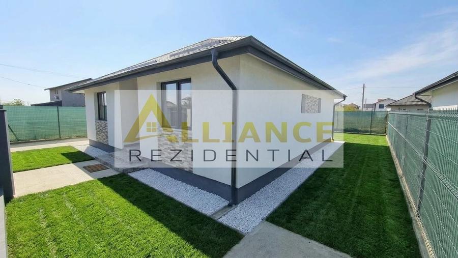 Casă individuală cu 4 camere cu Canalizare în Berceni