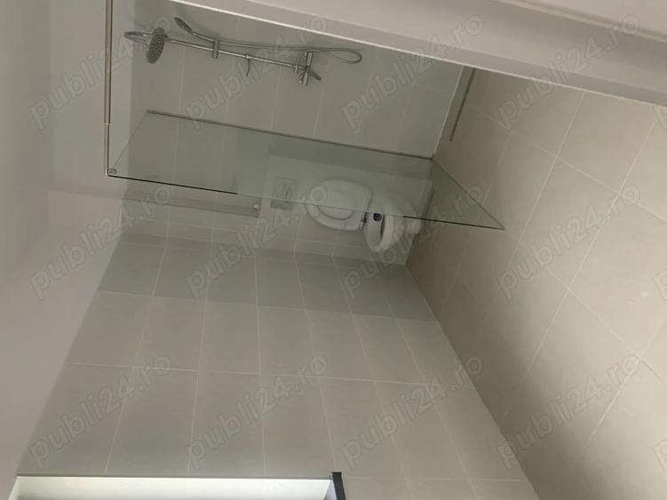Casă cu 5 camere cu Teren 400 Mp în Valea Adâncă