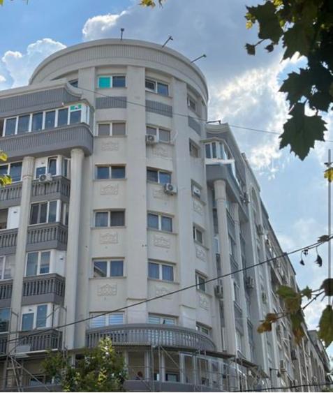 3 camere decomandat stradal Bulevardul Unirii/Decebal - 16