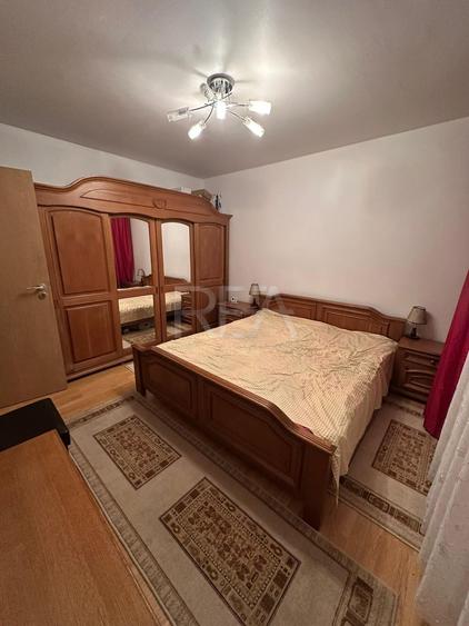 Apartament cu 4 camere decomandat, mobilat în Titan