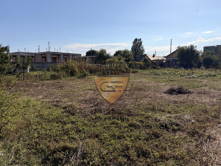 Casă individuală cu 4 camere cu Canalizare în Palazu Mare