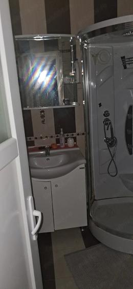Apartament cu 3 camere decomandat în Aradului