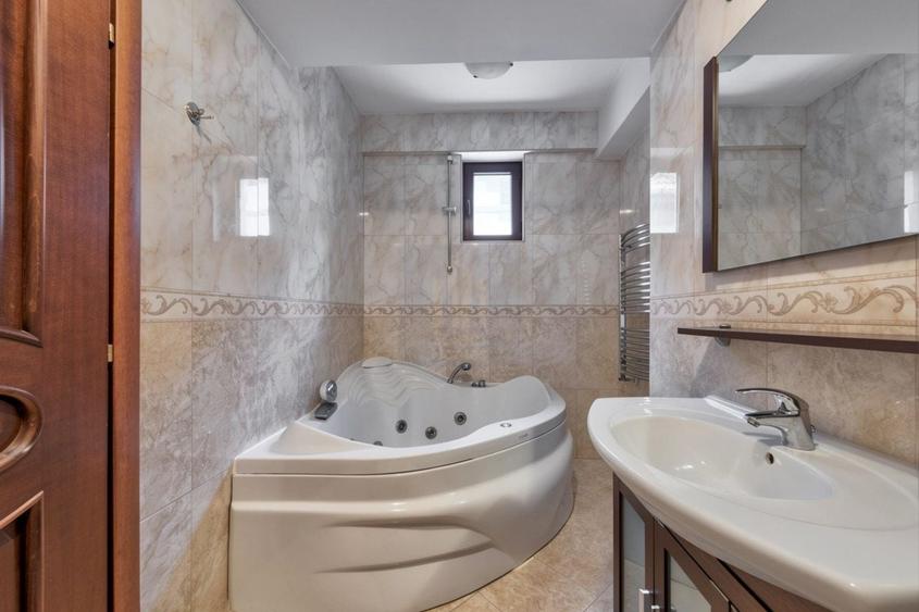 Apartament cu 3 camere decomandat, mobilat în Aviatorilor
