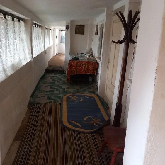 Casă cu 4 camere cu Teren 400 Mp în Central