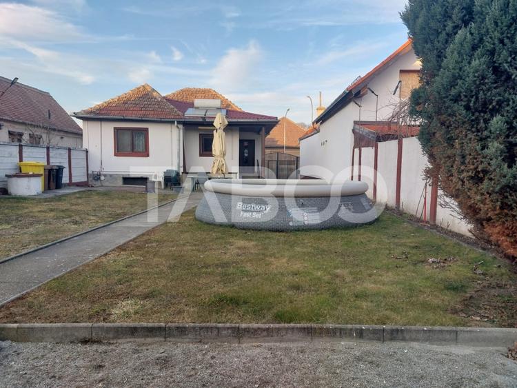 Casă individuală cu 4 camere cu Canalizare în Șelimbăr