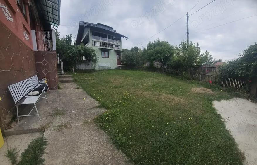 Casă cu 4 camere cu Teren 1100 Mp în Voroveni