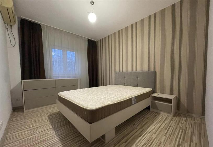 Apartament cu 3 camere decomandat, mobilat în Aviației