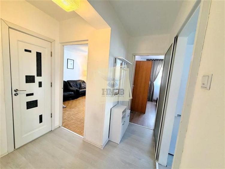 Apartament cu 3 camere decomandat, mobilat în Ștrand