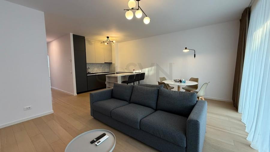 Apartament cu 3 camere semidecomandat, mobilat în Băneasa