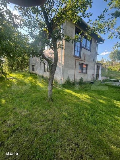 Casă cu 4 camere cu Teren 2000 Mp în Aiton