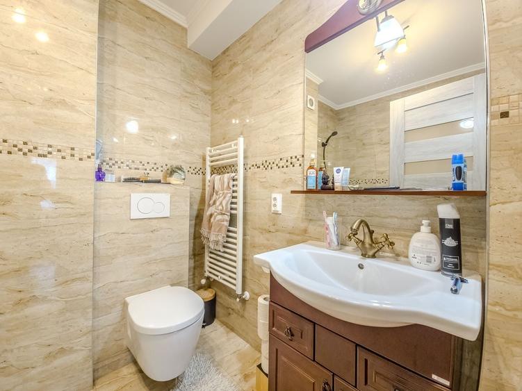 Apartament cu 2 camere semidecomandat, mobilat în Bună Ziua