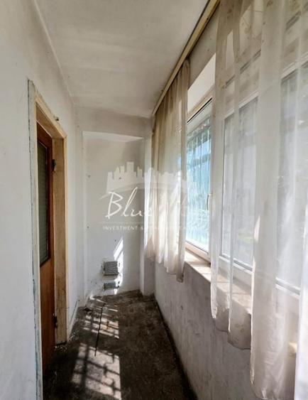 Apartament cu 3 camere semidecomandat în Tomis IV