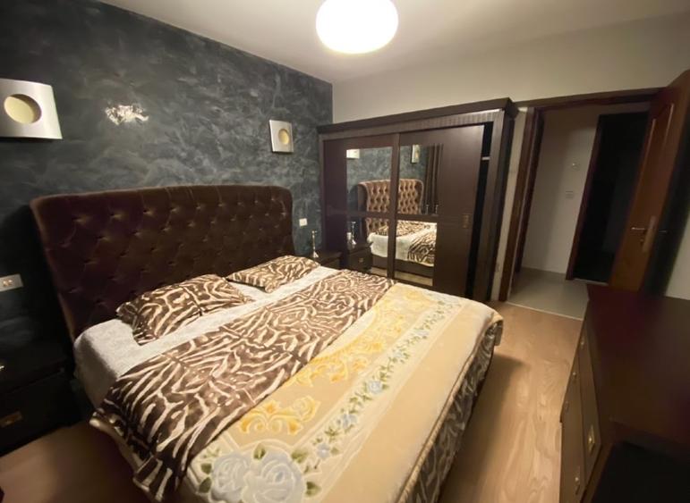 Apartament cu 3 camere decomandat, mobilat în Ultracentral