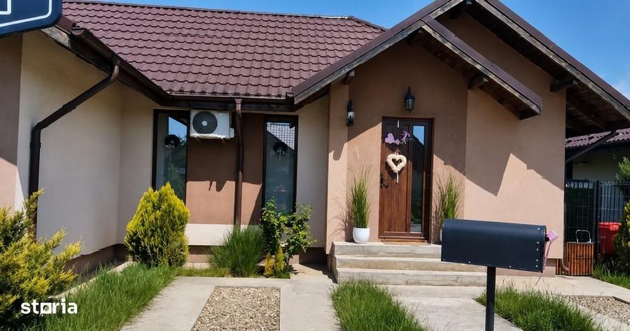 Casă cu 3 camere în Dumbrăveni
