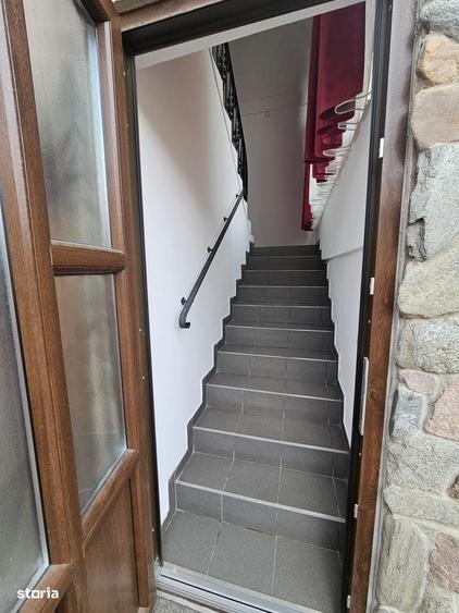 Casă cu 4 camere cu Teren 300 Mp în Central