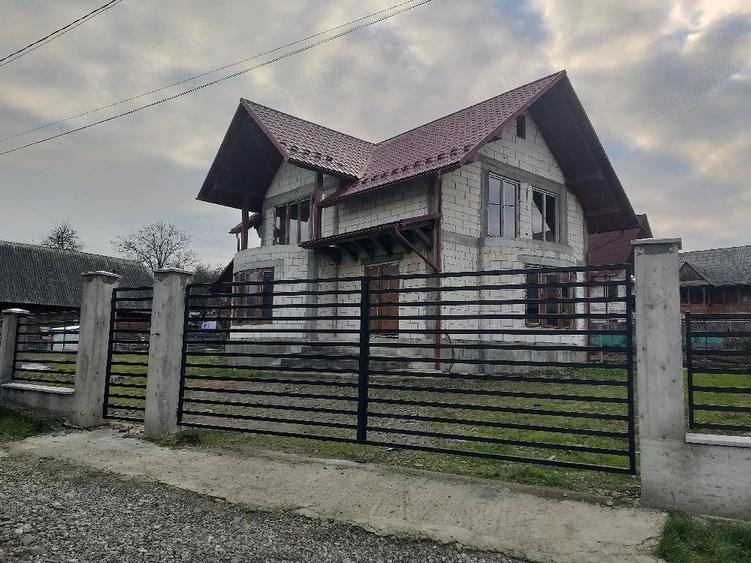 Casă cu Teren 555 Mp în Budești