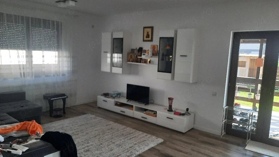 Apartament cu 2 camere semidecomandat în Tineretului