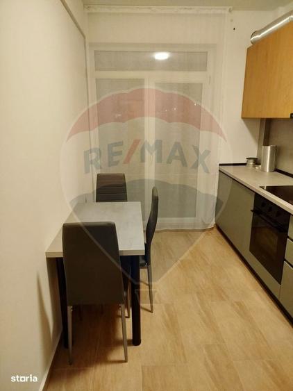 Apartament cu 2 camere decomandat în Românești