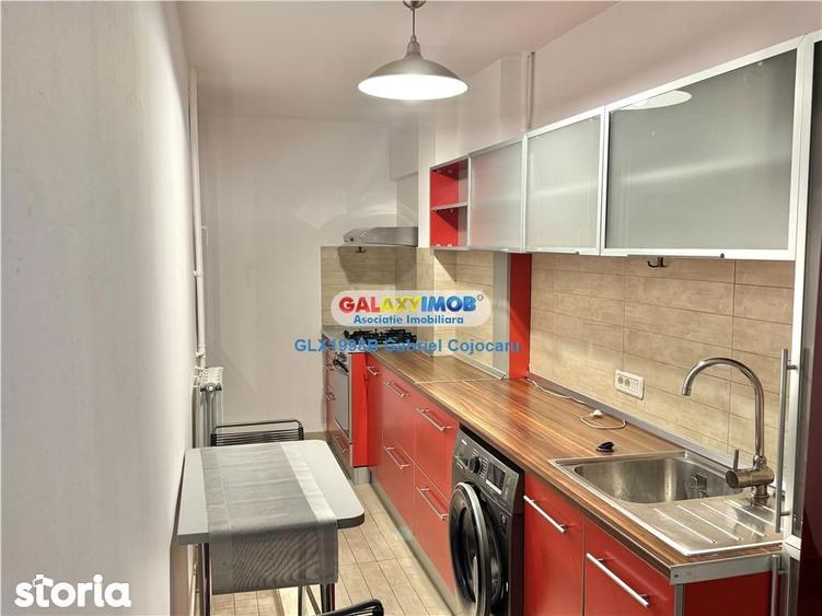 Apartament cu 3 camere decomandat, mobilat în Romană