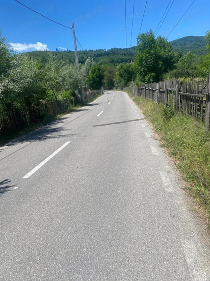 Teren de 2361 mp, în Valea Doftanei