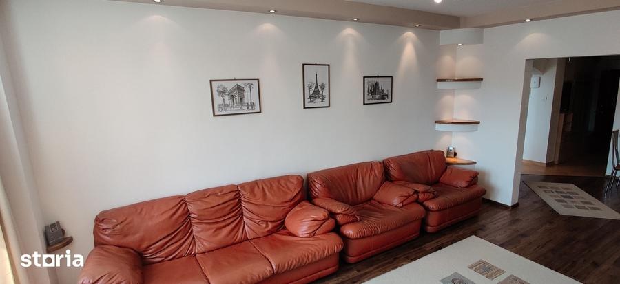 Apartament cu 4 camere în Zorilor