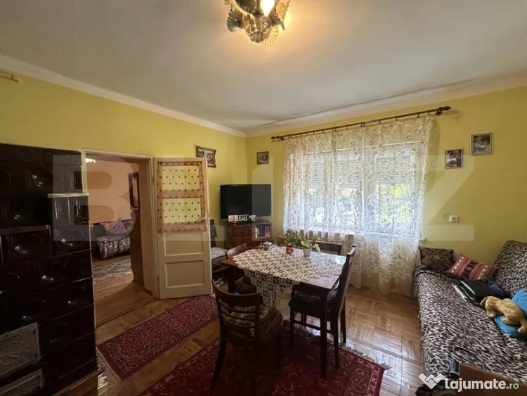 Casă cu 2 camere cu Teren 2963 Mp în Central