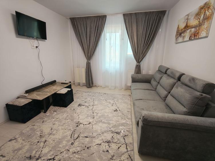 Apartament cu 2 camere semidecomandat în Central