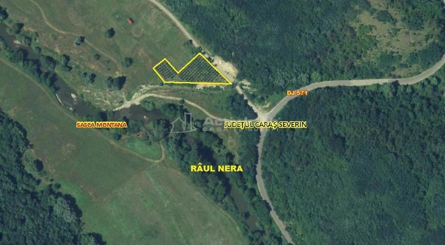 Teren de 1445 mp, în Slatina-Nera