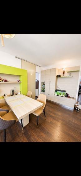 Apartament cu 3 camere decomandat în Lotus