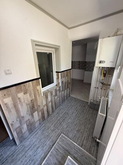 Casă cu 2 camere în Central