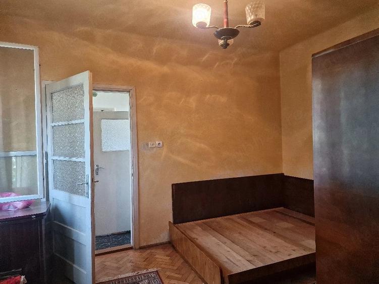 Casă cu 2 camere cu Teren 330 Mp în Lunei