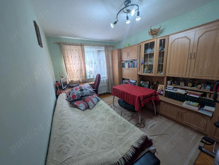 URGENT - Apartament cu 4 camere decomandate - cartier Mana?tur - 10