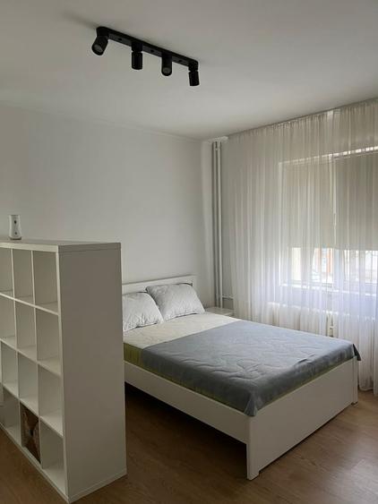 Berceni, Piata Sudului, Oltenitei, bloc reabilitat, parcare - 2