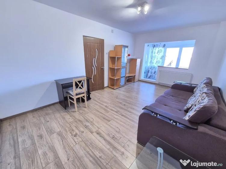 Apartament cu 2 camere decomandat în Centrul Civic