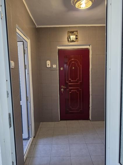 Apartament cu 2 camere semidecomandat în Titan
